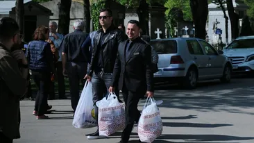 Ce a pus Anamaria Prodan în pachetele de pomană, la înmormântarea mamei sale! A fost „bătaie” pe ele