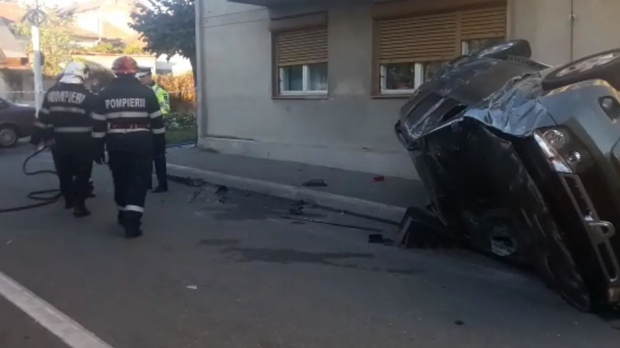 Imagini în premieră cu maşinile strivite! Ultima oră: presupusul amant al Mariei Constantin, singurele declaraţii din spital!