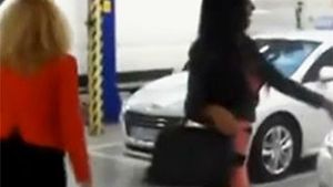 VIDEO Prostia n-are margini! Pitipoancele astea sunt de-a dreptul incredibile! Uite ce au putut sa faca!