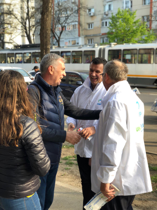Posibilă revenire de senzaţie în lumea politică. Preşedinte al Parlamentului bate palma cu un fost adversar politic