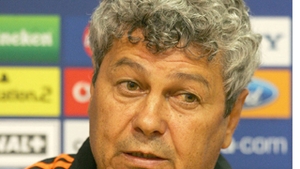 Fotbalistii infierbantati au fost la un pas sa-si linseze antrenorii!