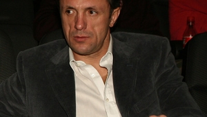 A vrut sa dea lovitura in afaceri, dar a pierdut o gramada de bani! Bazarul lui Gica Popescu a intrat in faliment!