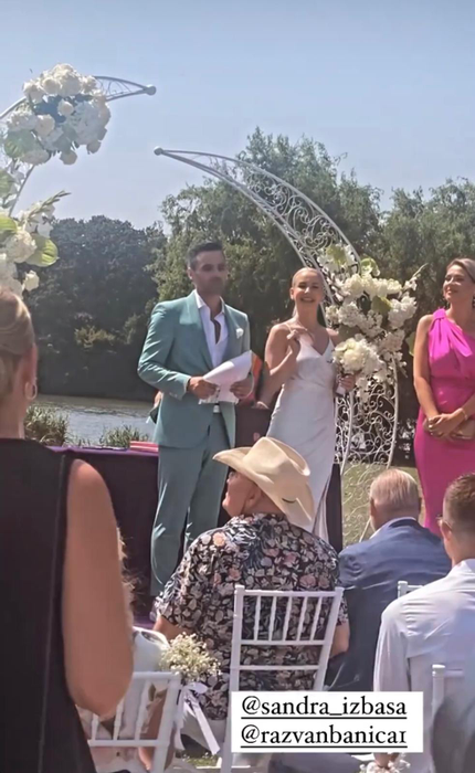 Sandra Izbașa și Răzvan Bănică s-au căsătorit! Ce ținute au purtat cei doi la marele eveniment