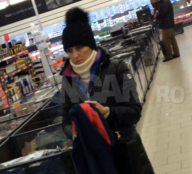 Soţia lui Petre Roman, filmată la shopping, în timp ce el era audiat la Parchet!