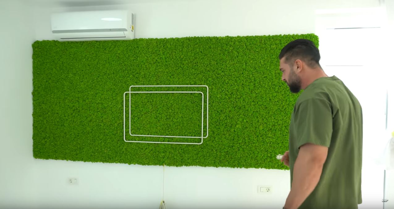 Incredibil! Ce a putut să pună Dorian Popa pe peretele biroului din casa de 300.000 de euro | FOTO