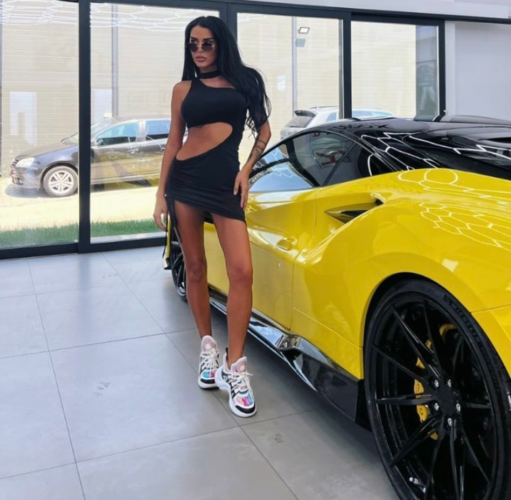 Daniela Crudu a ajuns de nerecunoscut. Sursă foto: Instagram