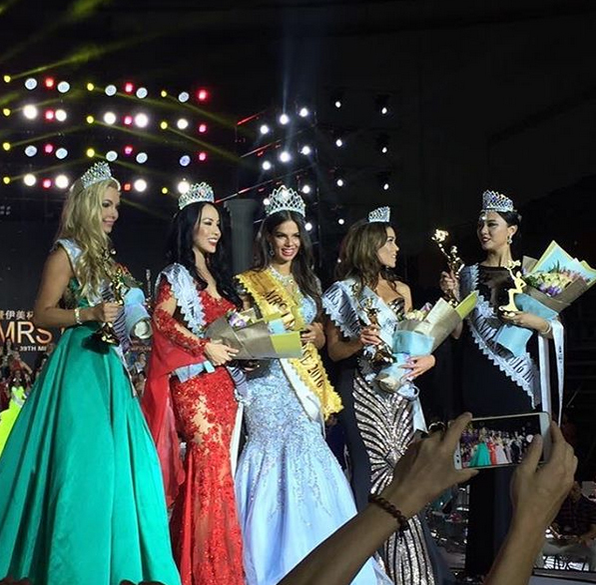Ea este câştigătoarea titlului Mrs. Universe 2016! Uite cât de frumoasă este tânăra ucraineancă