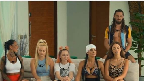 Trio amoros la Insula Iubirii. Pasiunea ascunsă a lui Bogdan a stârnit reacții în lanț în emisiunea de pe Antena 1