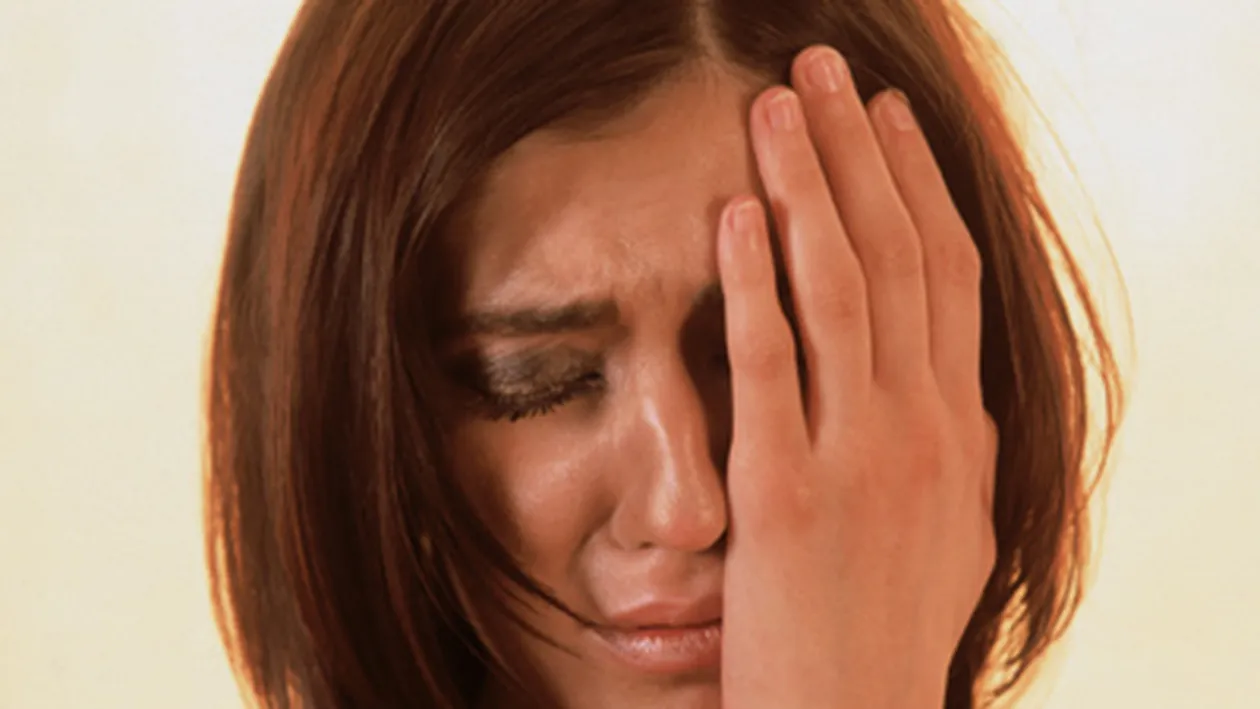 STUDIU: Femeile, ţinta aluziilor sexuale în emisiunile de divertisment difuzate la televiziunile din România