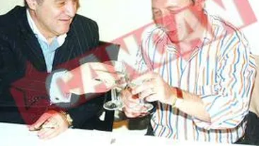 Liderii lumii, microbisti infocati