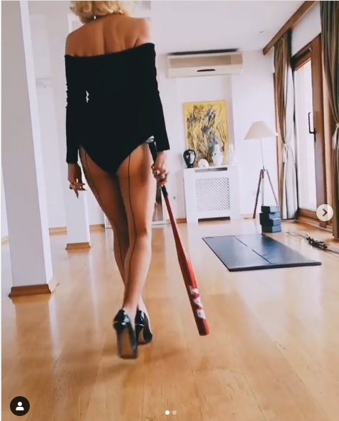 Ana Morodan, surprinsă în ipostaze ca-n filmele pentru adulţi! Mesajul transmis pentru cei care ies din casă în plină pandemie de coronavirus