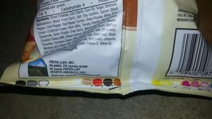 Ce reprezintă cercurile colorate de pe pungile de alimente, de fapt. Puțini români știau asta!