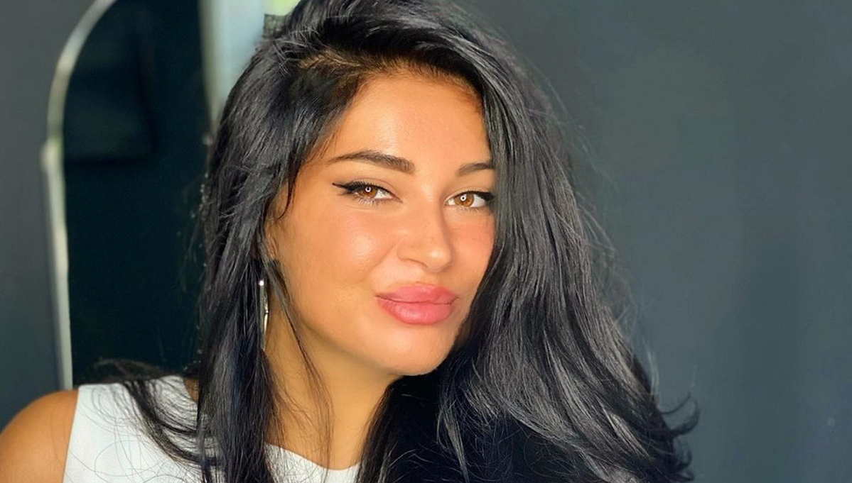 După escapada de la mare, războinicul Emanuel a mers acasă la Elena Ionescu. Ce au făcut cei doi