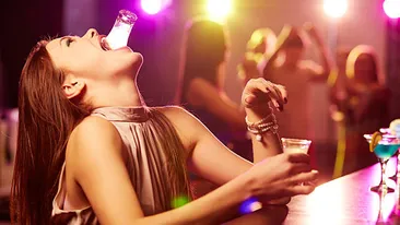 BANCUL ZILEI Fata dumneavoastră s-a îmbătat mangă ieri noapte în club