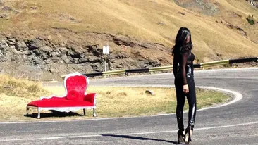 Adelina, dominatoarea! Imaginea care i-ar provoca atac de cord lui Liviu Varciu! A colindat serpentinele de pe Transfagarasan pe tocuri de 15 cm, imbracata cu pantaloni de piele negri !