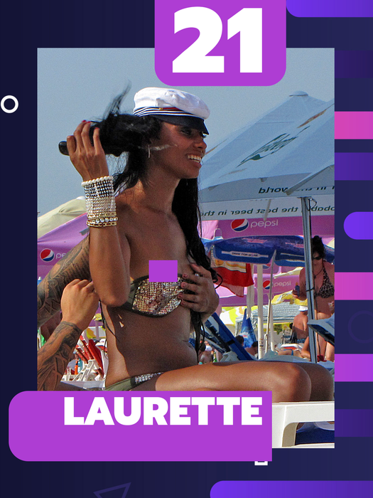 Top 30 sexy – dive care au devenit pudice și încearcă să-și acopere “elementele din dotare” cu mânuța. Gina Pistol & Daniela Crudu, în ipostaze de neuitat!