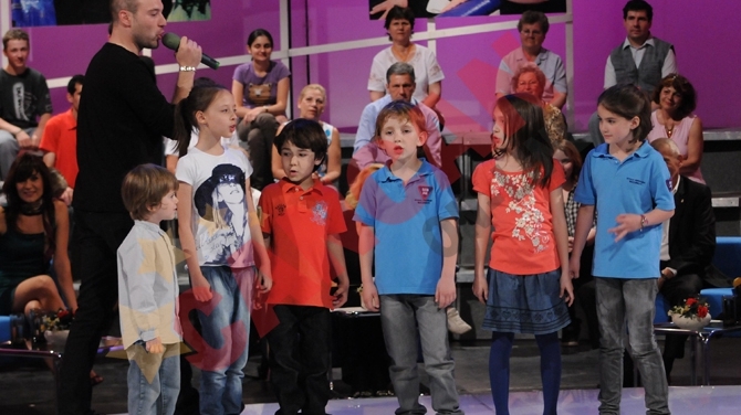 Copiii lui Dan Bittman au cantat cu Mita de la Bere Gratis