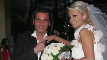 Cum a fost la nunta lor? Julia (ex-Sexxy) si sotul si-au gravat verighetele ca-n Stapanul Inelelor