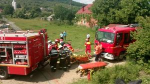Lacrimi şi durere! Femeia care s-a aruncat cu cei trei copii în faţa trenului la Brăneşti făcuse...