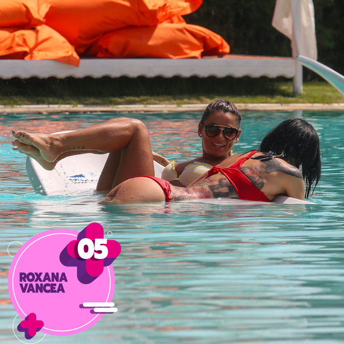 TOP 30 de vedete care au încins atmosfera pe litoral cu cele mai sexy scheme de înot. Mădălina Ghenea, Ramona Olaru sau Delia se scufundă mai bine decât scafandrii