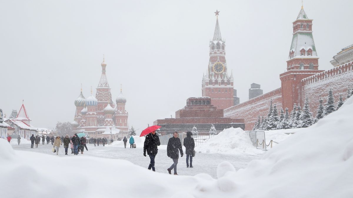 Fenomen extrem în Rusia! Moscova a fost îngropată în zăpadă. Vremea rea se răspândește în Europa