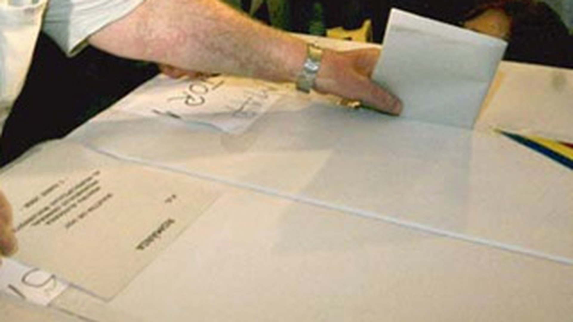 Anuntul asteptat de toata lumea! Rezultatele finale BEC: Prezenta la referendum - 46,24%; au votat 87,52% "Da", au votat 11,15% "Nu"