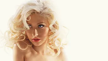 Fotografii de senzatie cu Christina Aguilera! Insarcinata in luna a opta, vedeta a renuntat complet la haine si...