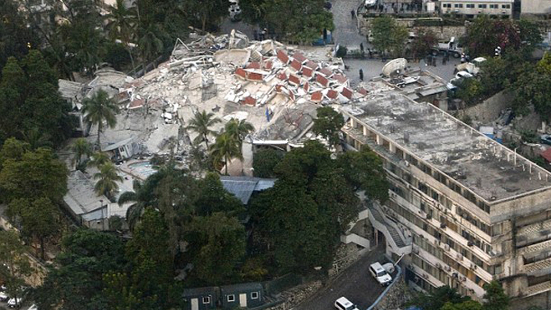 DEZASTRUL CONTINUA! Haiti, lovit din nou de un cutremur de 6,1 grade!