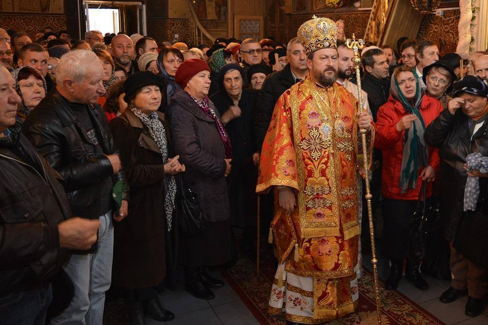 Episcopul Corneliu Bârlădeanu aşteaptă decizia Sinodului Mitropolitan