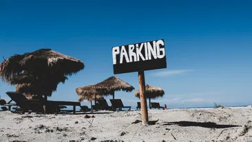 Halucinant! Cât trebuie să plătească un turist parcarea în stațiunea Mamaia