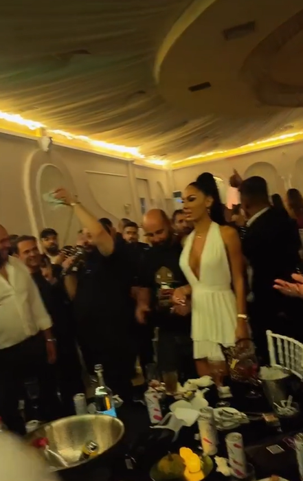Show total cu Florin Salam și Adi Minune, la masa lui Nuredin Beinur. Sursă: Tik Tok