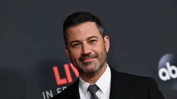 Jimmy Kimmel se apără după ce a numit-o pe Melania Trump „văduvă în devenire”. Prezentatorul respinge acuzațiile de incitare la violență venite din partea Casei Albe