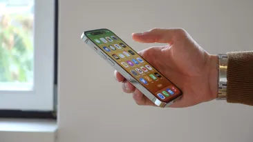 Tu și cu iubitul/a vă țineți telefonul pe silent tot timpul? Specialiștii au aflat ce spune asta despre voi, de fapt