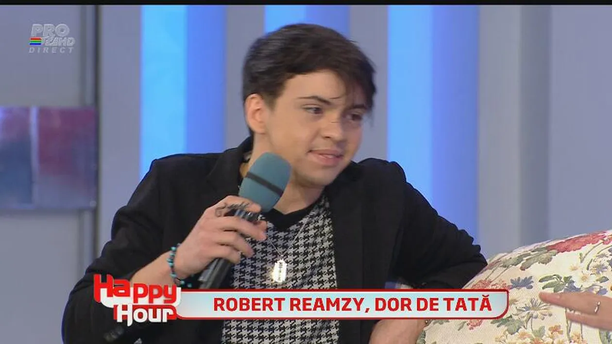 Povestea tristă a lui Robert Reamzy, Michael Jackson de la Vocea României! Şi-a văzut tatăl după 9 ani! Vezi reacţia copilului!