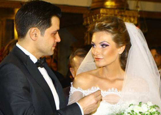 Cine este soţia lui Cove! „N-a fost dragoste la prima vedere”