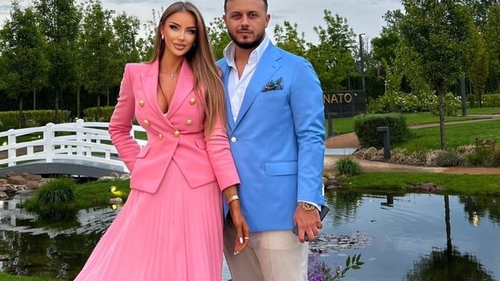 Petrecere de 5 stele în familia lui Gabi Bădălău! Sora afaceristului a împlinit 32 de ani. Bianca Drăguşanu a fost prezentă la eveniment