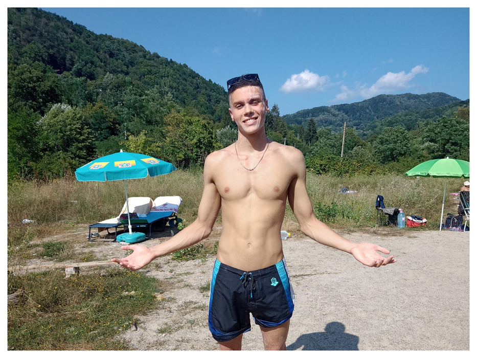 David Popovici își petrece vacanța la Teleaga / Sursă Foto: Facebook