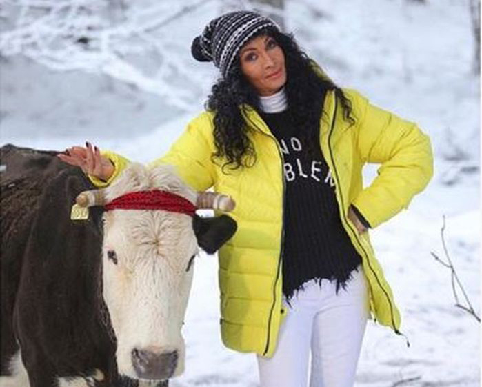 FOTO. Mihaela Rădulescu, gafă de proporții! Cum s-a dat de gol că își prelucrează pozele. “Vezi că ai uitat săgeata de la mouse pe umăr!”