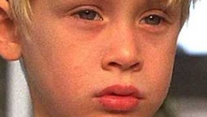 Macaulay Culkin - De la pustiul favorit al Americii la dependentul de heroina care abia se tine pe picioare. Vezi cum l-a schimbat celebritatea timpurie!
