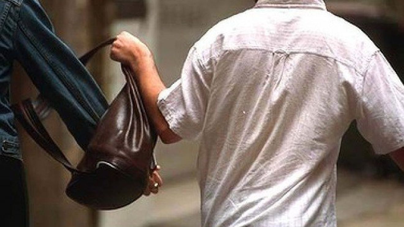 L-au arestat pe “Moș Crăciun”, unul dintre cei mai prolifici hoți din România!