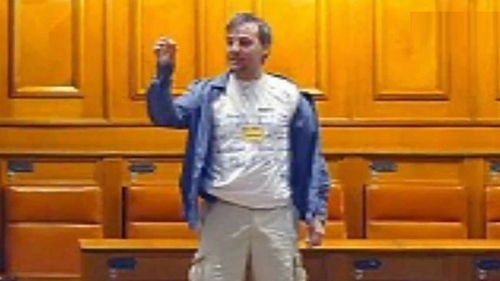 Explicatia halucinanta din spatele gestului socant al lui Adrian Sobaru! A intrat cu masina in Guvern pentru ca baiatul lui...