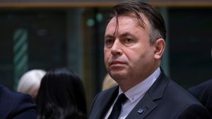 Ministrul Sănătății, avertisment îngrijorător despre coronavirus: ”Se poate muri și la 30-35 de ani”