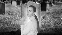 Mădălina Apostol, condusă pe ultimul drum. Familia şi apropiaţii sunt sfâşiaţi de durere