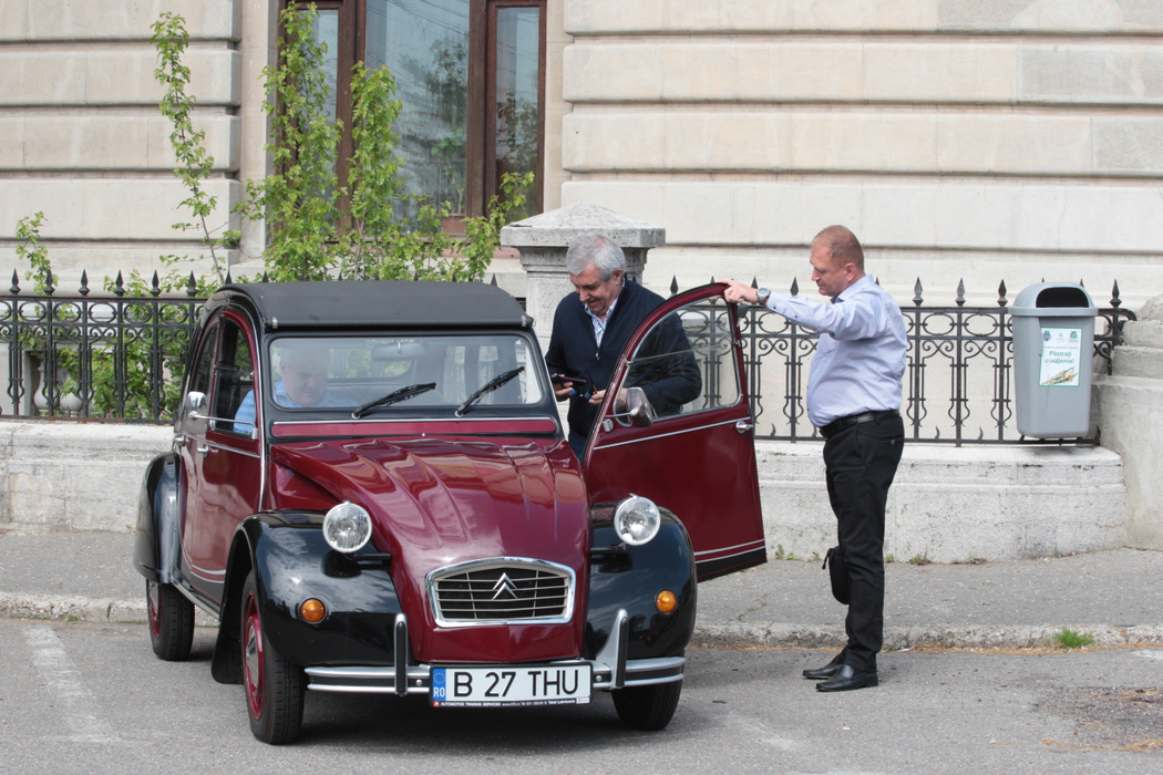 Călin Popescu Tăriceanu și Citroenul său "Doi Cai"