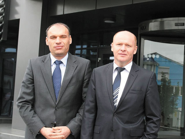 Dragoș și Adrian Pavăl au clădit un adevărat imperiu al bricolajului