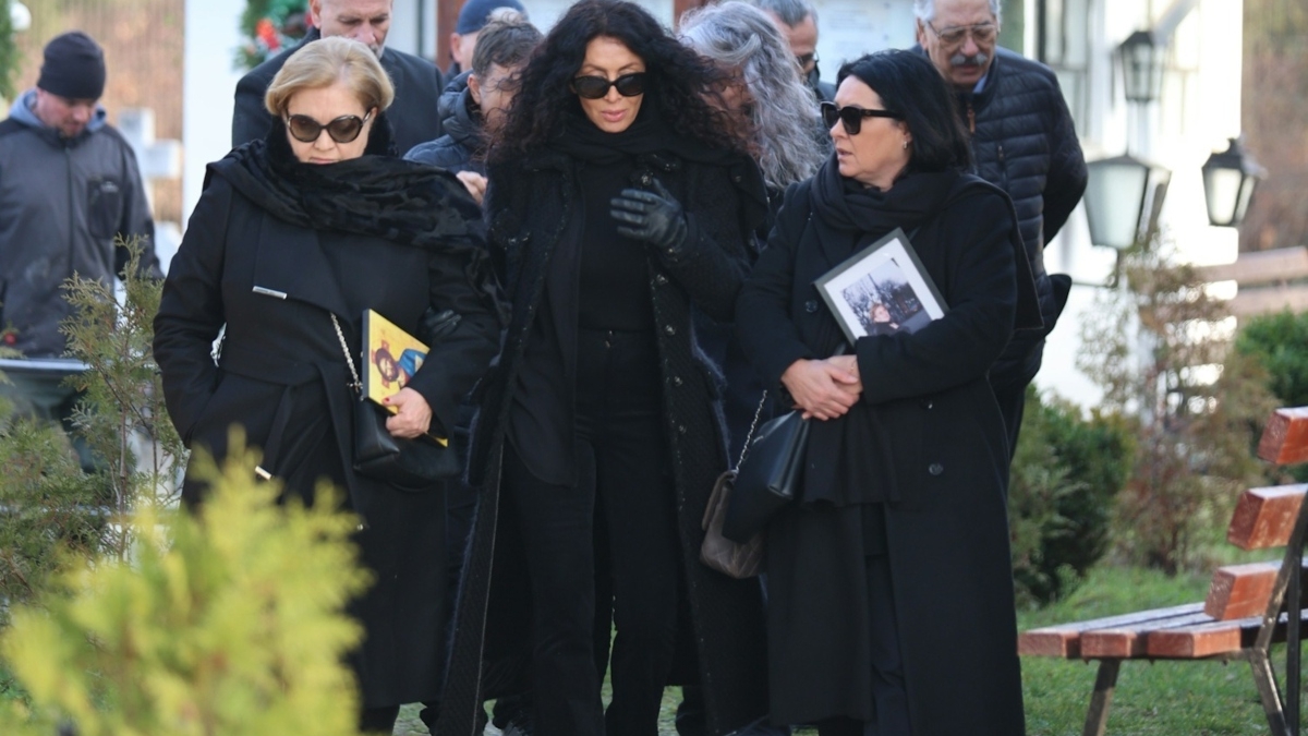 Îi plâng de milă Mihaelei Rădulescu! Nemții, cutremurați de tragediile din viața româncei: ”Câtă durere poate îndura?”