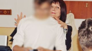 Profesoara care a fost acuzata de comportament inadecvat la ore il da in judecata pe prefectul de Buzau
