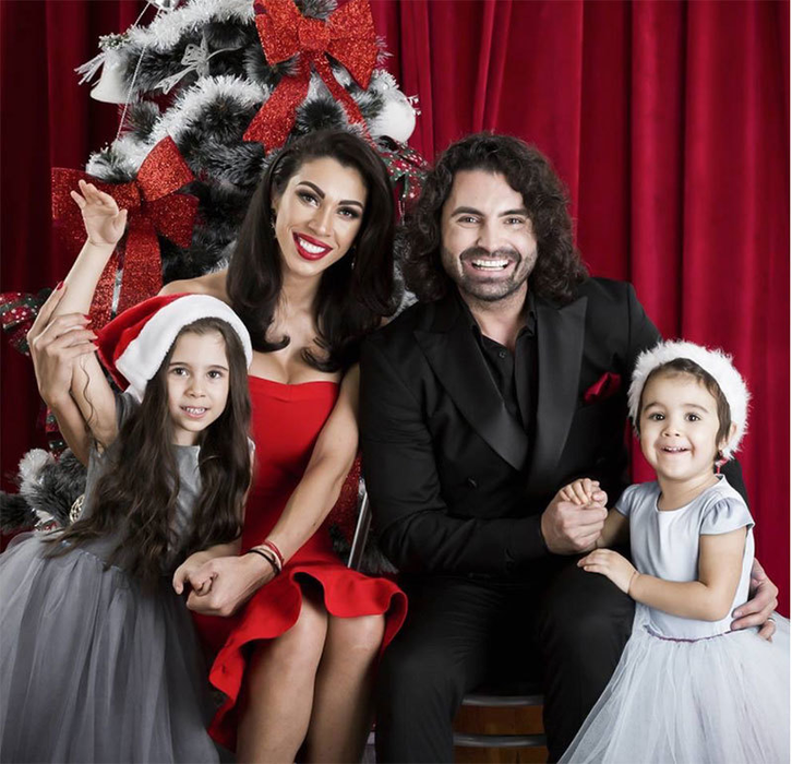 Pepe s-a ţinut de cuvânt. Cu ocazia Crăciunului, a realizat o galerie foto cu familia sa. Imaginile sunt senzaţionale