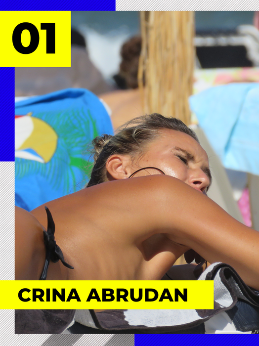 Parada bombelor sexy fără sutien. Divele din România și-au dezgolit nurii pentru bronzul perfect, sub privirile pofticioase ale bărbaților de pe plajă!