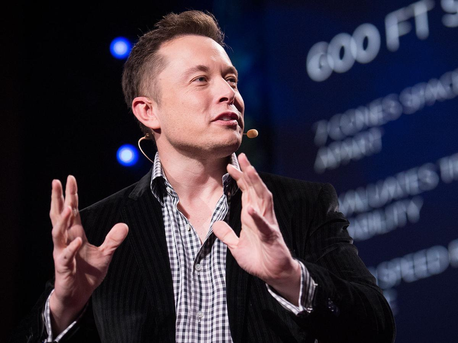 Elon Musk, presupusul nou iubit al Angelinei Jolie